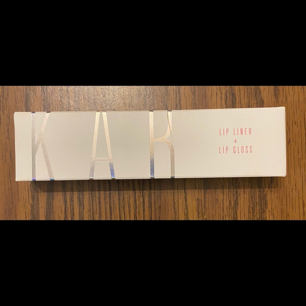 Kab Lip Definer and Lip Gloss (Charming)